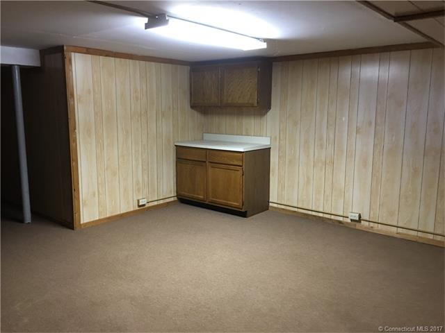 468 Woodbridge St, Manchester, CT 06042