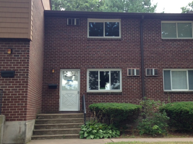 292 Green Rd #D, Manchester, CT 06042