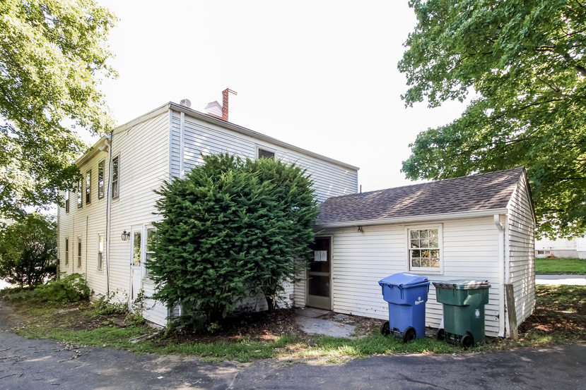 424 N Main St, Manchester, CT 06042