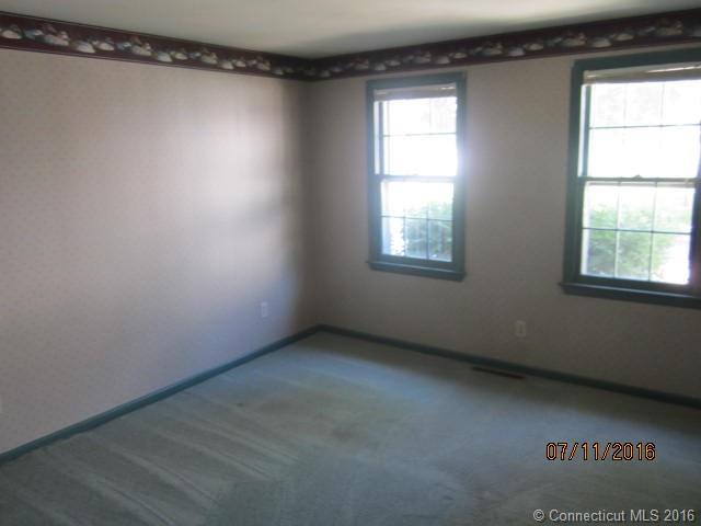 64 Ambassador Dr, Manchester, CT 06042