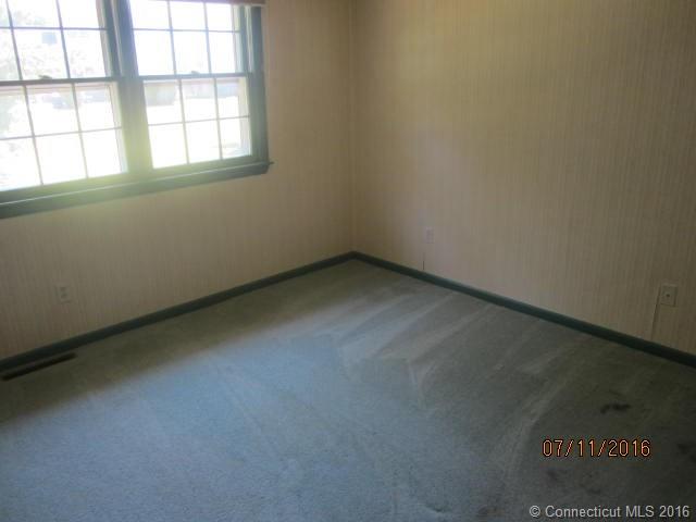 64 Ambassador Dr, Manchester, CT 06042