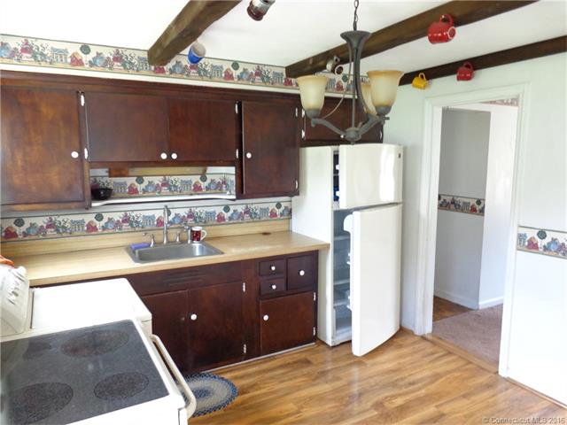 19 Denver Rd, Manchester, CT 06042