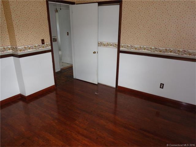 19 Denver Rd, Manchester, CT 06042