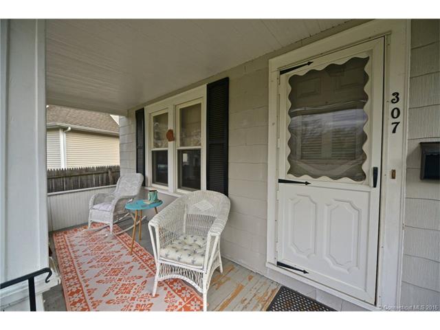 307 Woodbridge St, Manchester, CT 06042