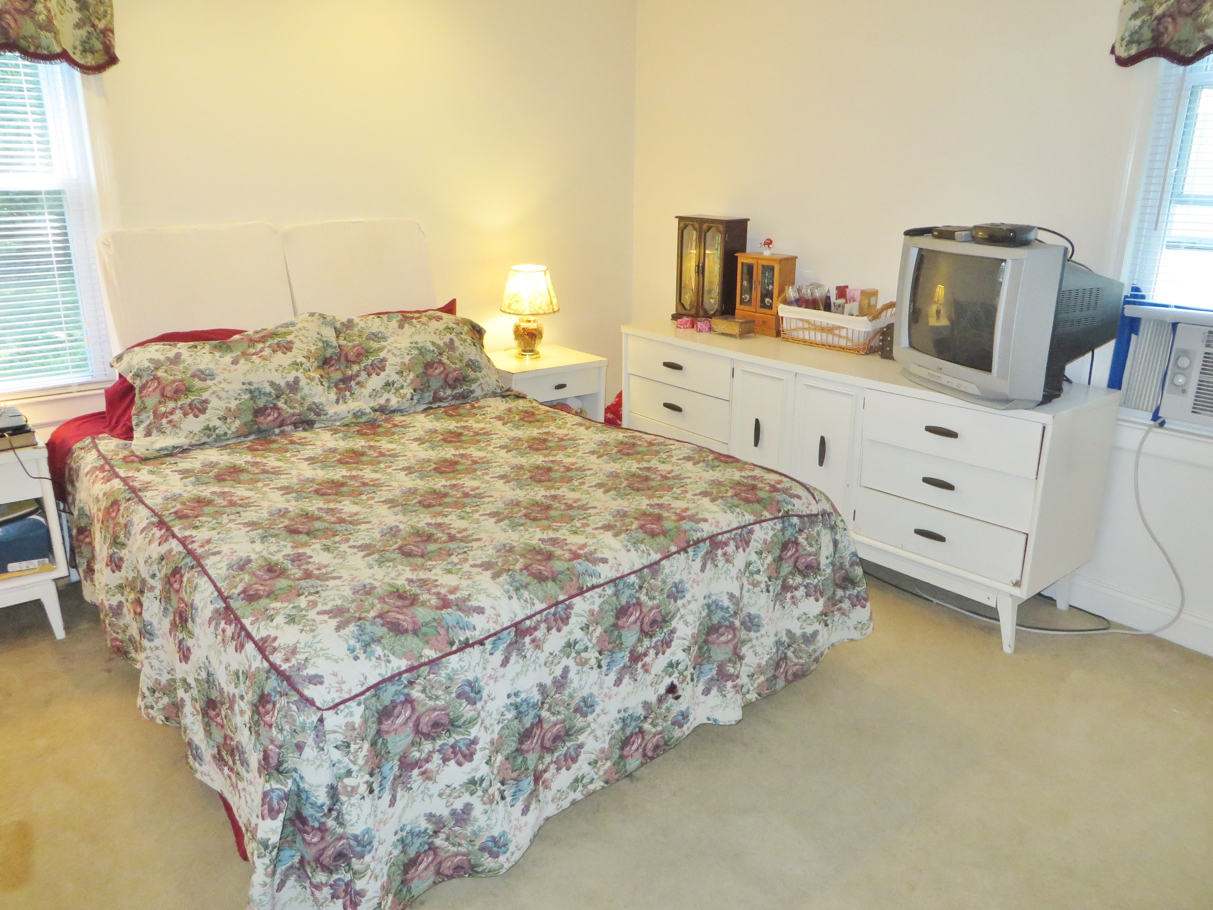 5 Broad St, Manchester, CT 06042