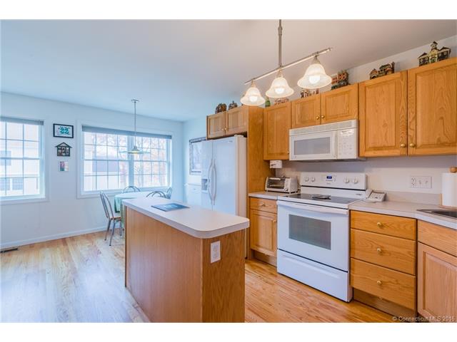 41 Marjorie Ln, Manchester, CT 06042