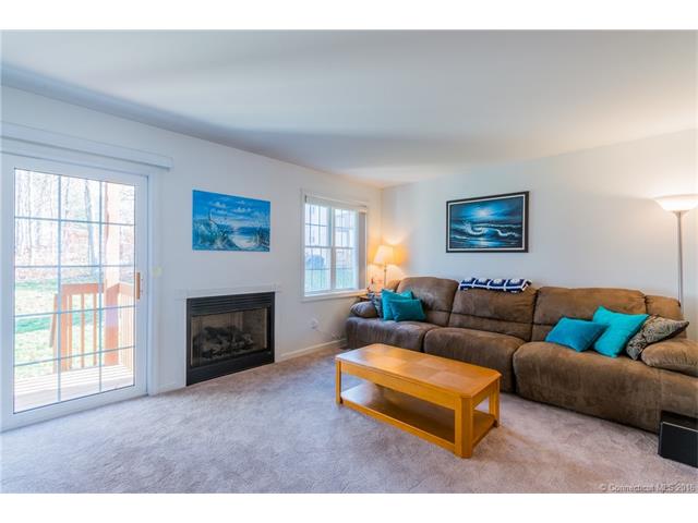 41 Marjorie Ln, Manchester, CT 06042