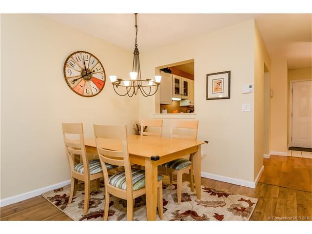 11 Marjorie Ln, Manchester, CT 06042