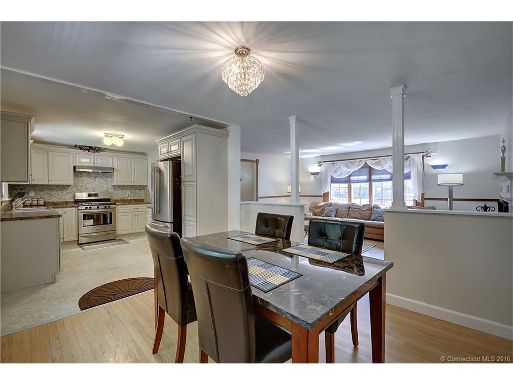 26 Croft Dr, Manchester, CT 06042