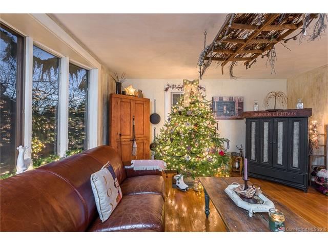 193 Woodbridge St, Manchester, CT 06042