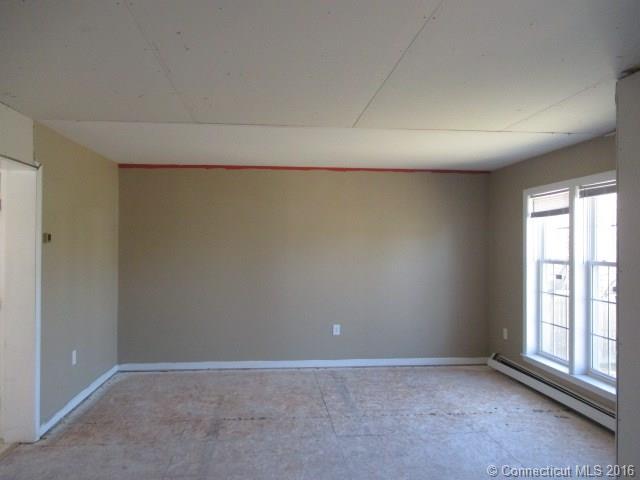31Botticello Dr, Manchester, CT 06042