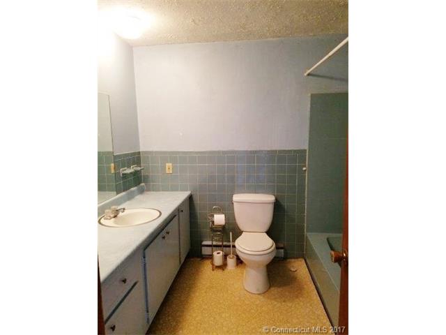 199 Homestead St, Manchester, CT 06042