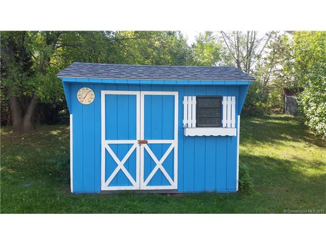 80Sandra Dr, Manchester, CT 06042