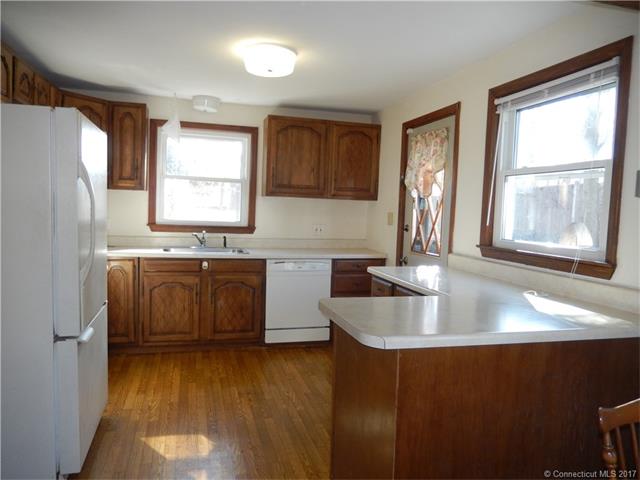 87White St, Manchester, CT 06042