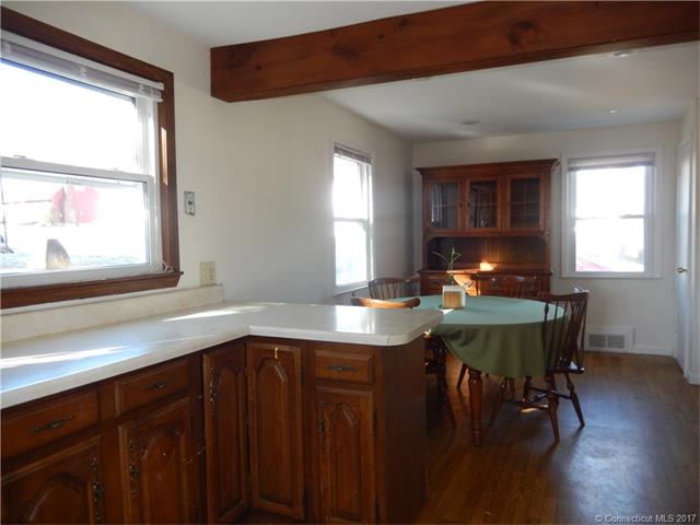 87White St, Manchester, CT 06042