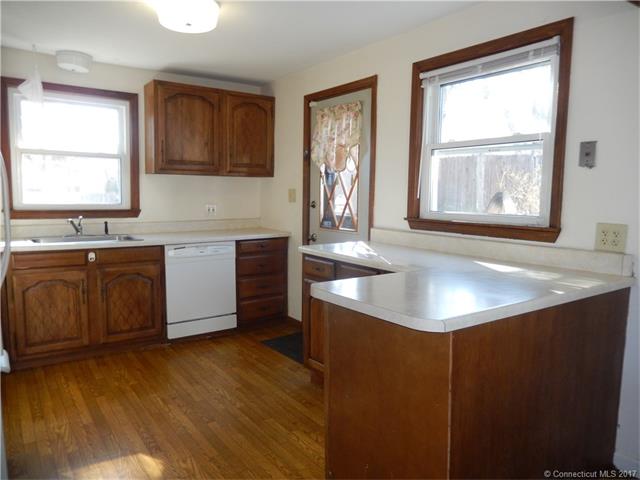 87White St, Manchester, CT 06042