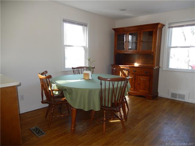 87White St, Manchester, CT 06042