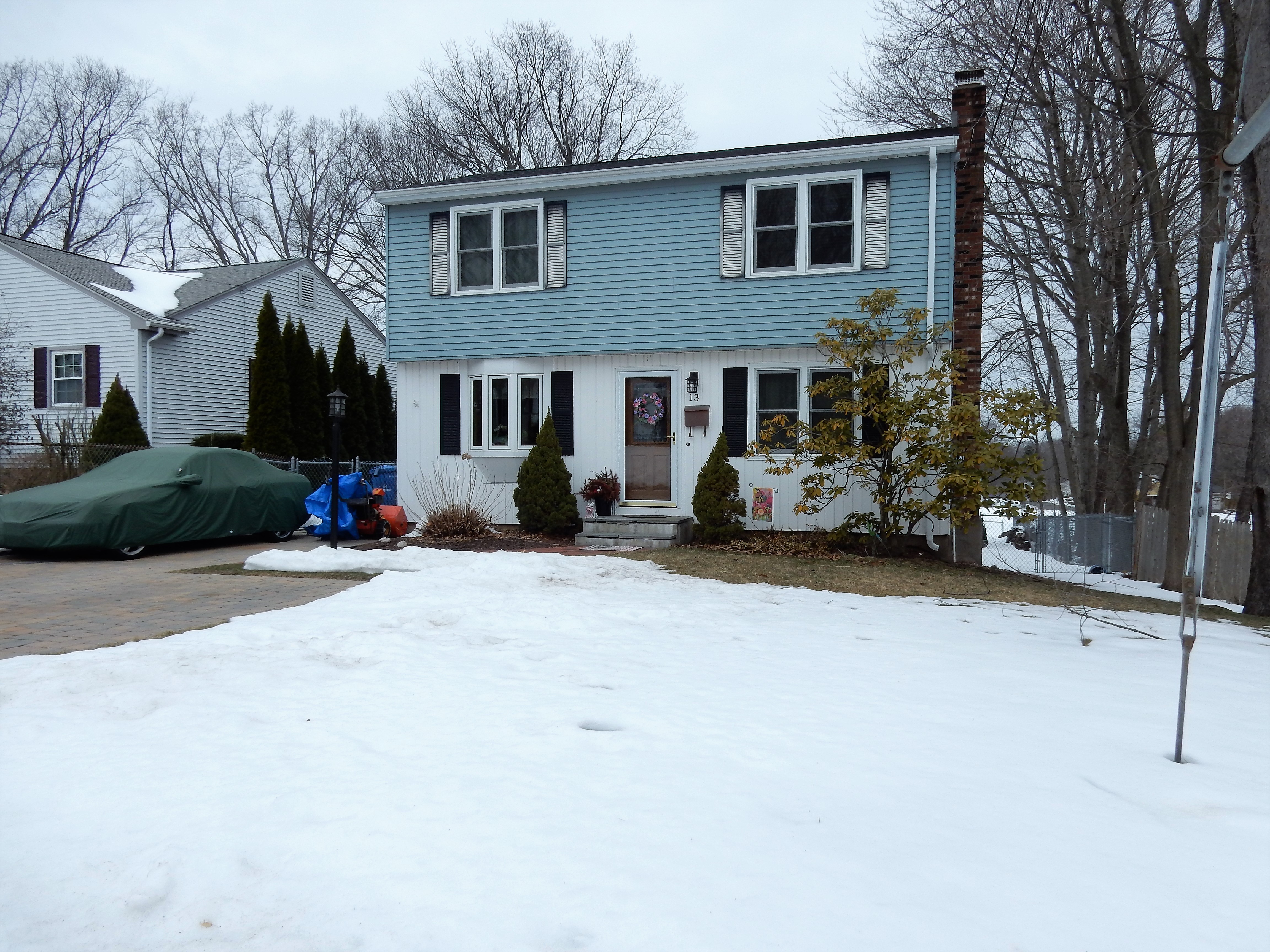 13 Farmington St, Manchester, CT 06042