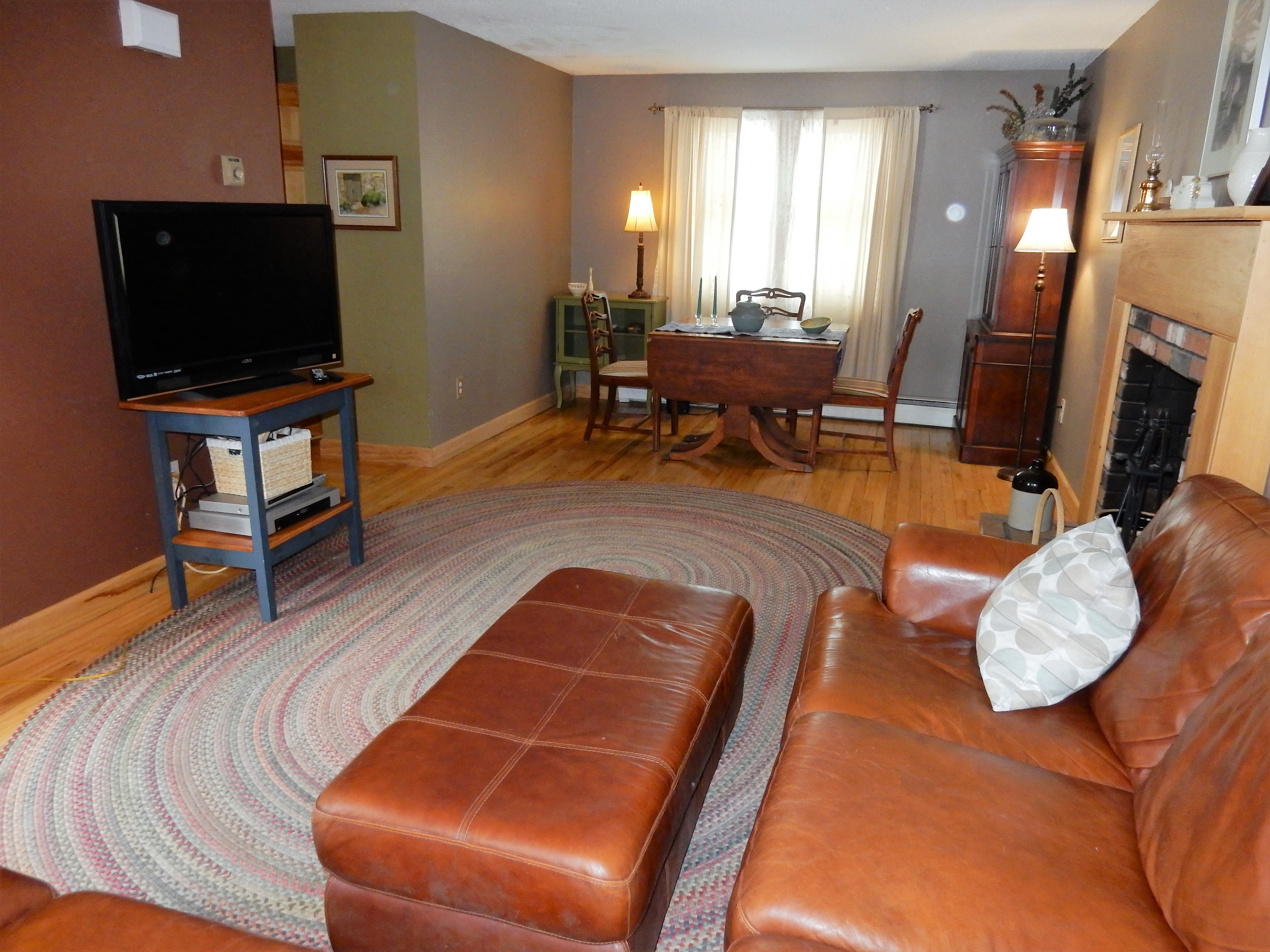 13 Farmington St, Manchester, CT 06042