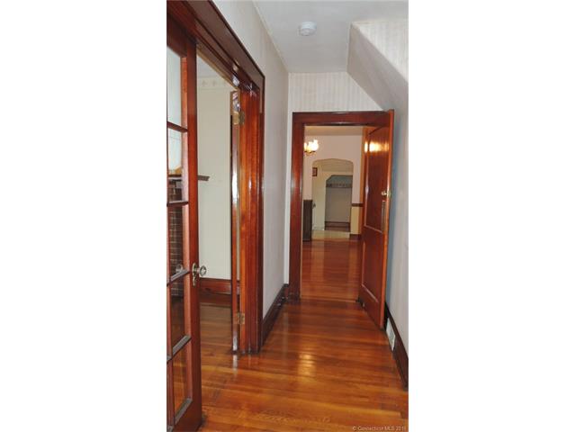 36 Sherrill St, New Britain, CT 06051