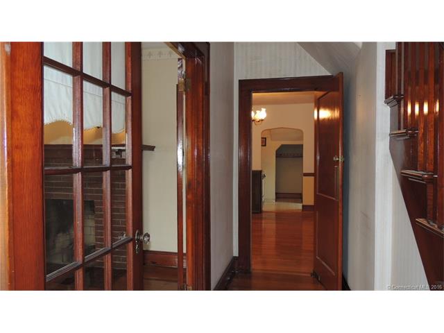 36 Sherrill St, New Britain, CT 06051