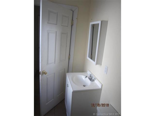 376 Chestnut St, New Britain, CT 06051