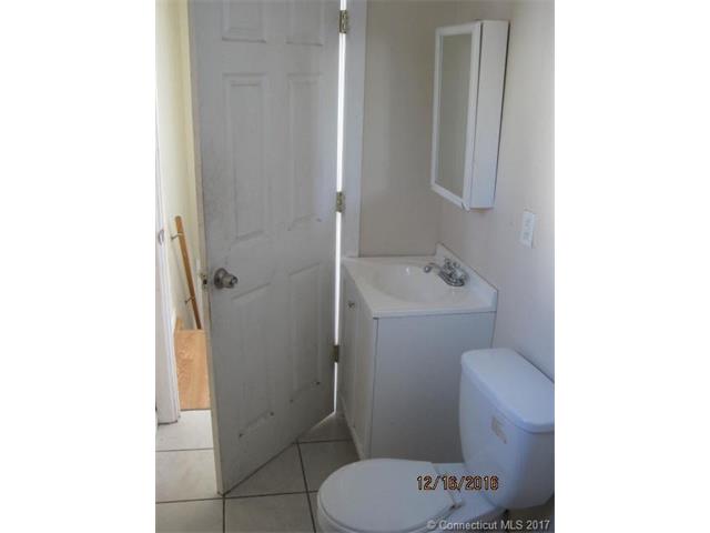 376 Chestnut St, New Britain, CT 06051