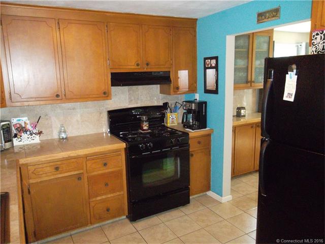 384Glen St, New Britain, CT 06051