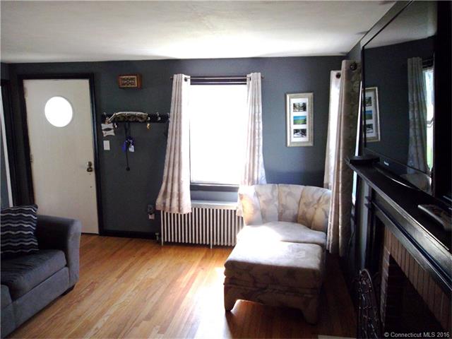 384Glen St, New Britain, CT 06051
