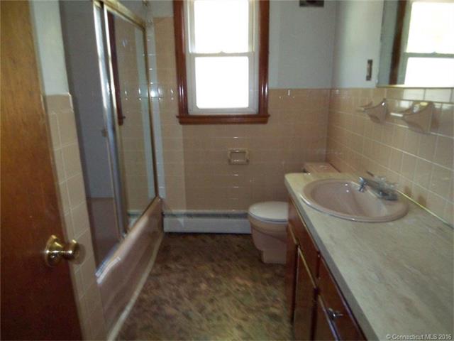 141 City Ave, New Britain, CT 06051