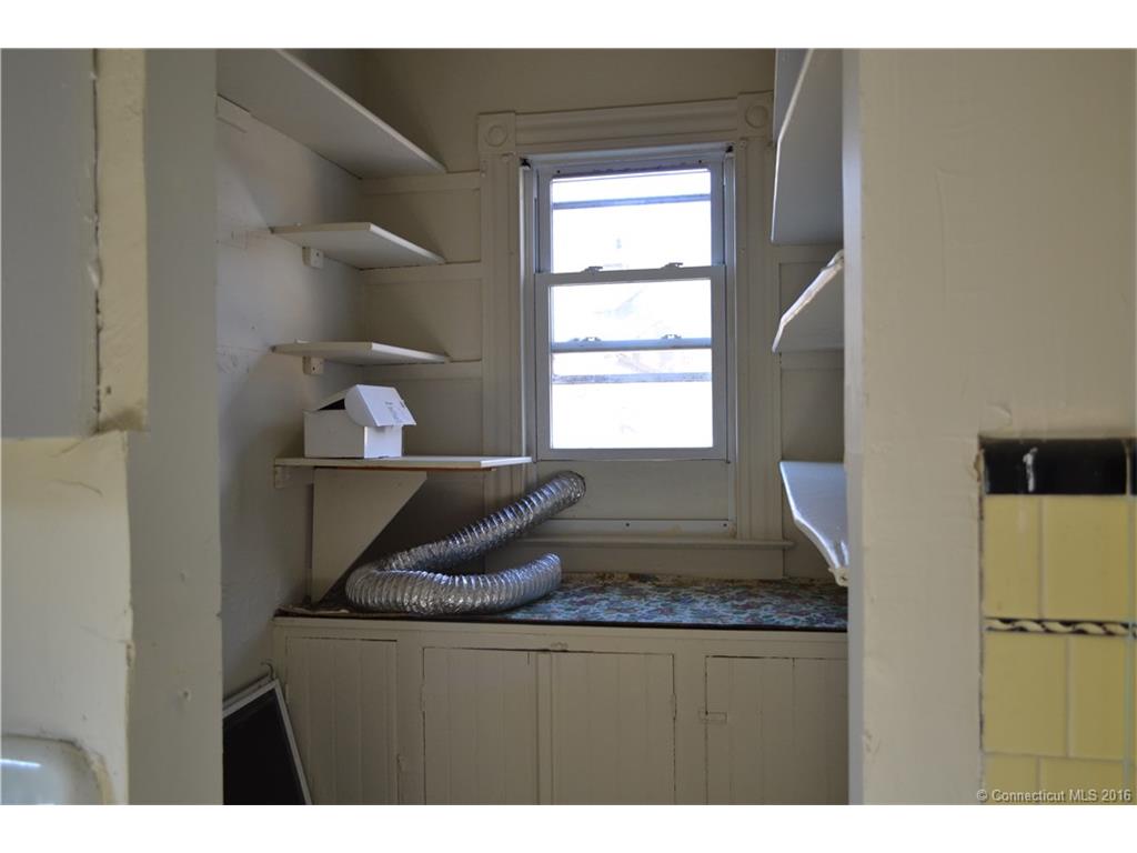 139 Glen St, New Britain, CT 06051