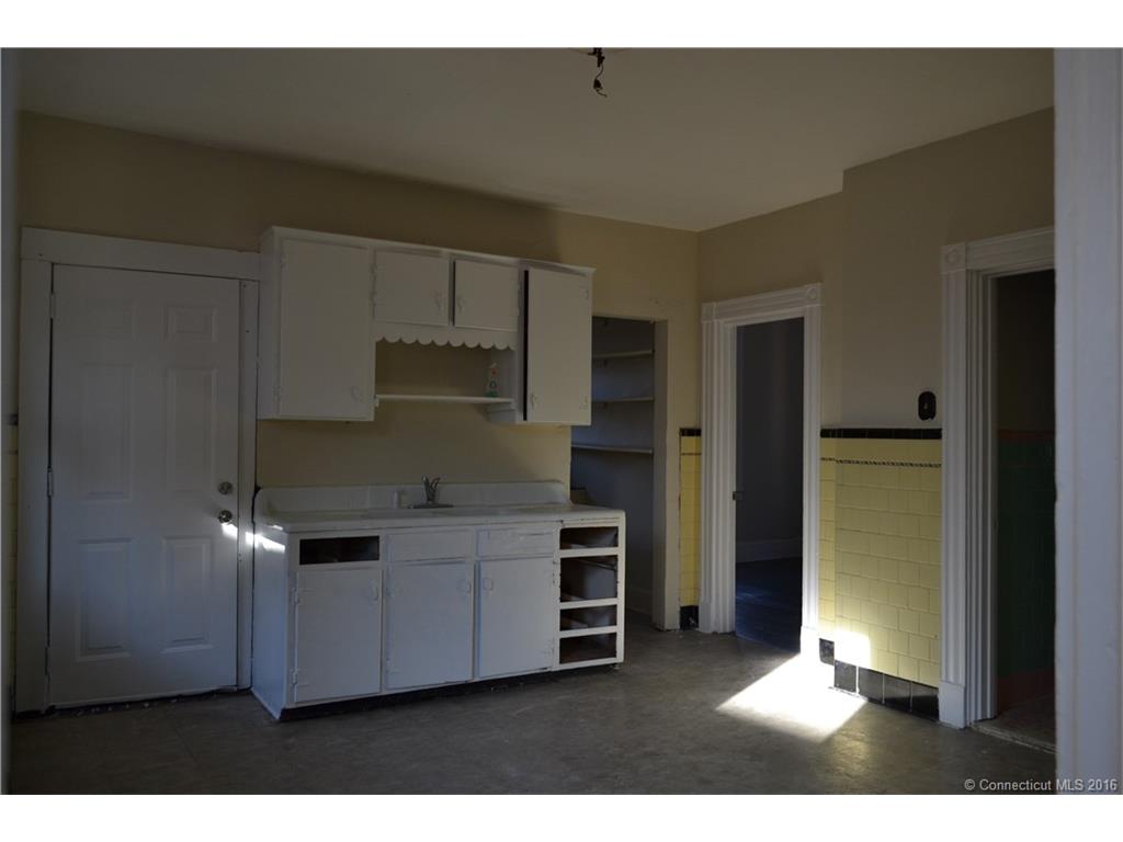 139 Glen St, New Britain, CT 06051