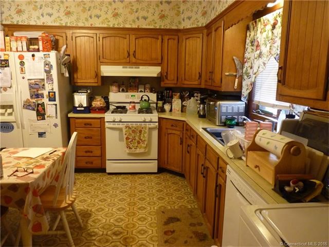80Lawlor St, New Britain, CT 06051
