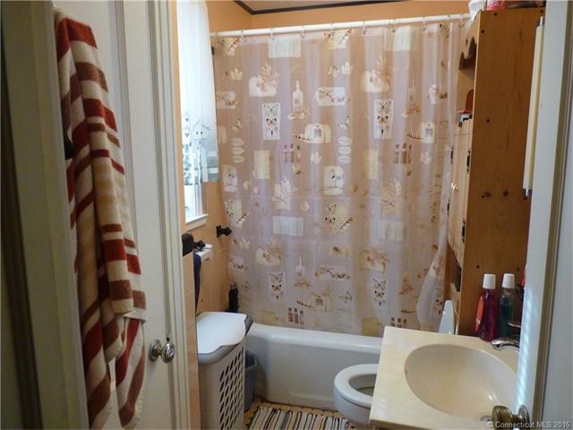 80Lawlor St, New Britain, CT 06051