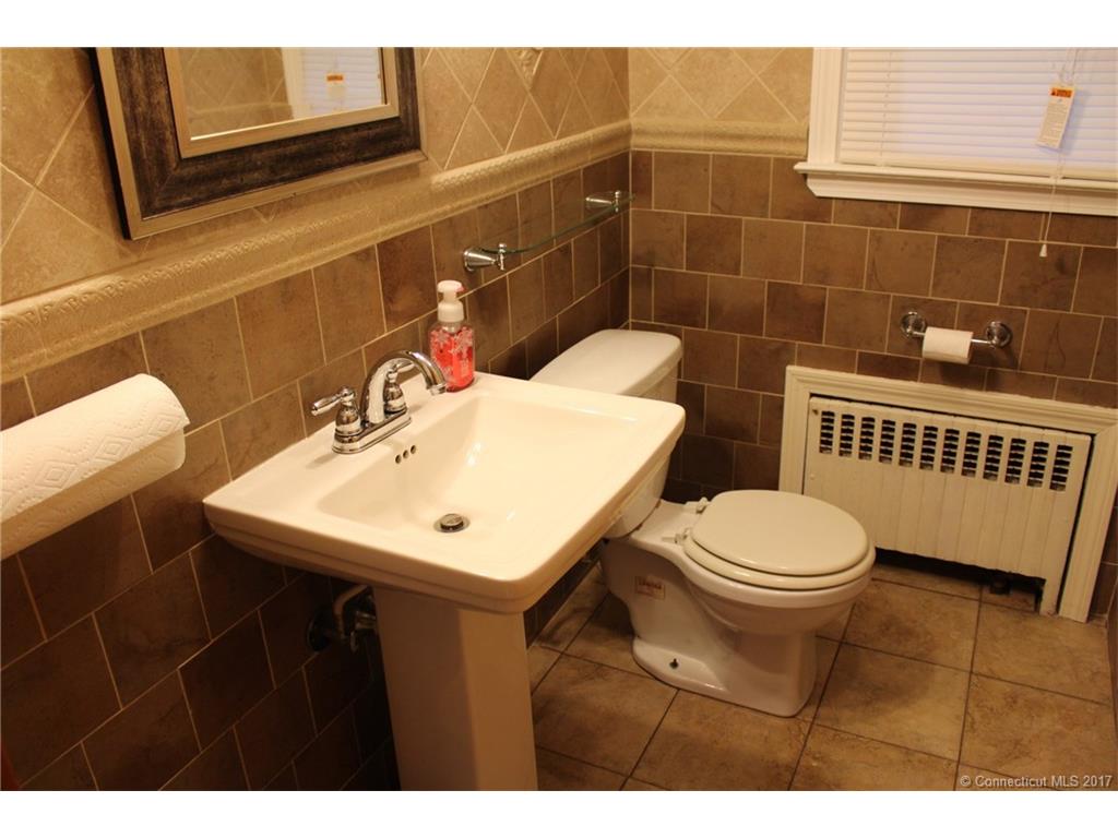 134 Market St, New Britain, CT 06051
