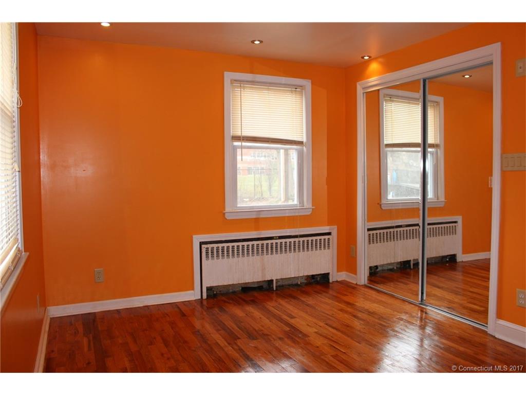 134 Market St, New Britain, CT 06051