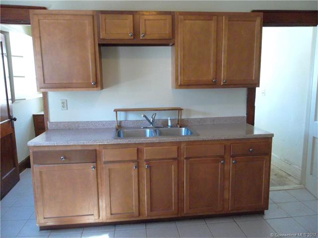 40Gladden St, New Britain, CT 06051