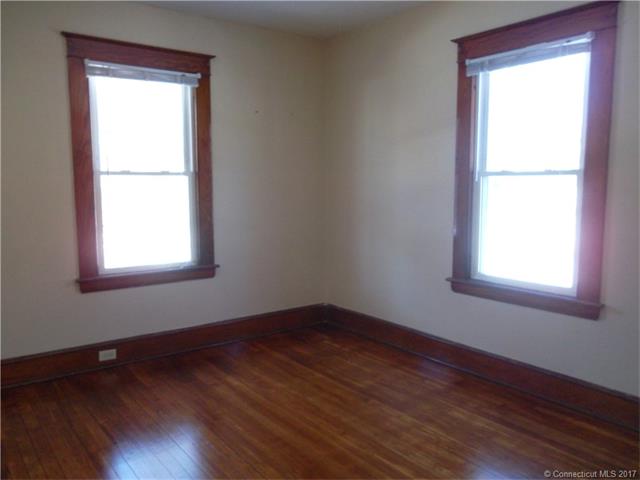 40Gladden St, New Britain, CT 06051