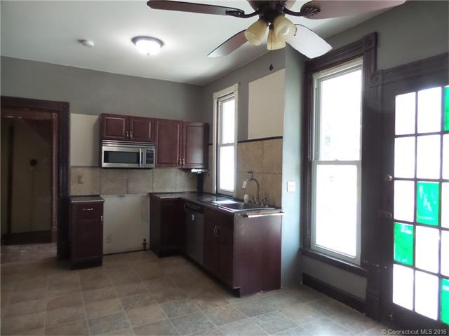52 Vine St, New Britain, CT 06052