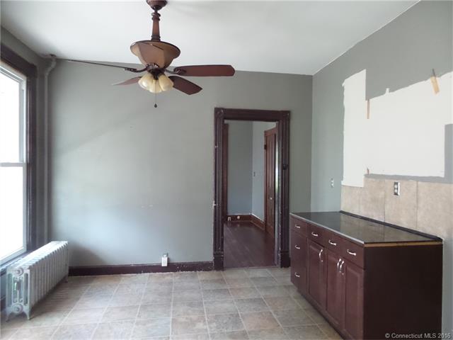 52 Vine St, New Britain, CT 06052