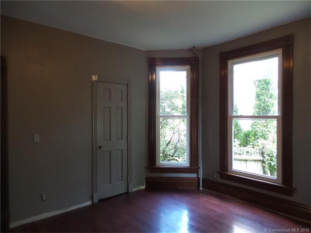 52 Vine St, New Britain, CT 06052