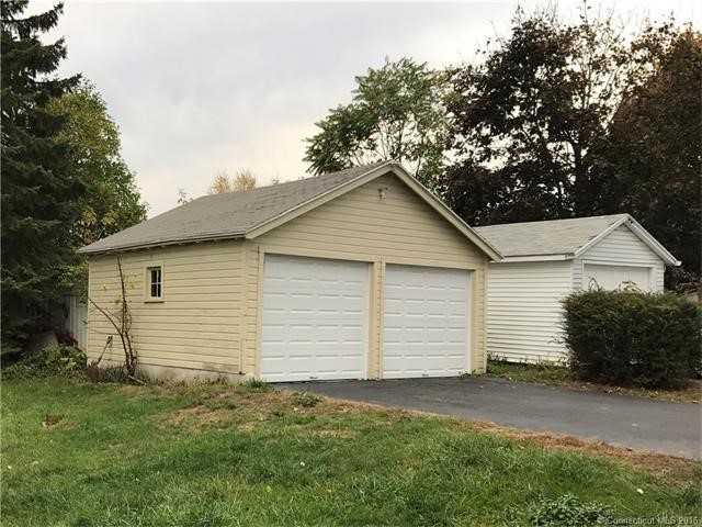 24Stewart St, New Britain, CT 06053