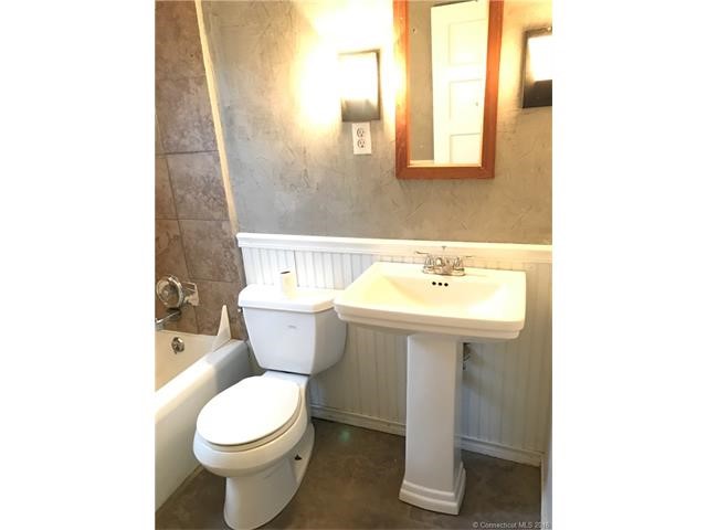 24Stewart St, New Britain, CT 06053