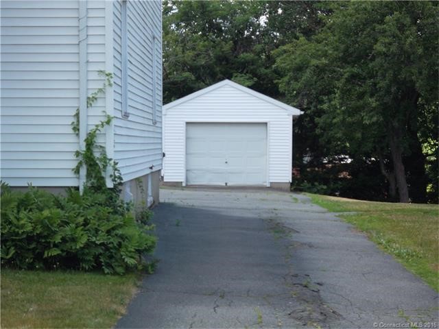 42Derby St, New Britain, CT 06053
