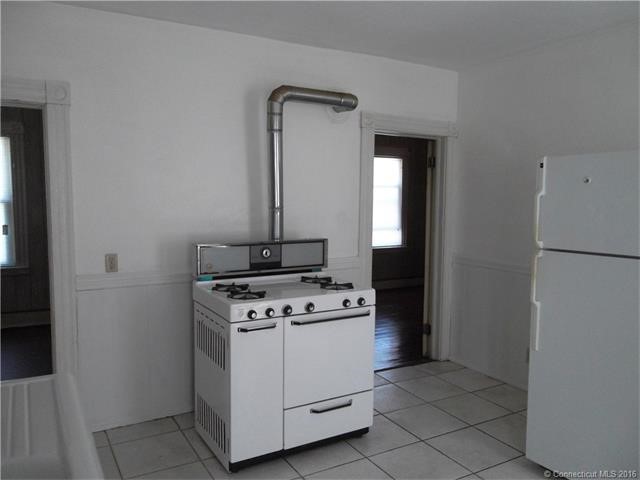 42Derby St, New Britain, CT 06053