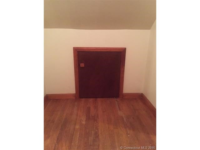 105Howe Rd, New Britain, CT 06053