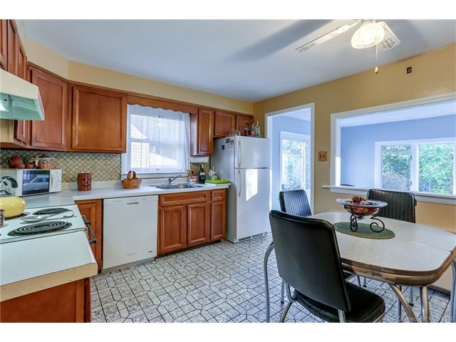 246Country Club Rd, New Britain, CT 06053