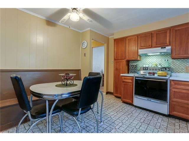 246Country Club Rd, New Britain, CT 06053