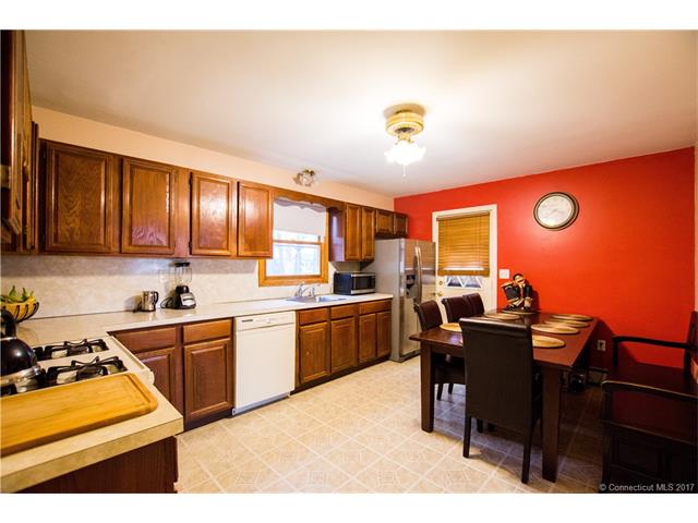 47 Oneida St, New Britain, CT 06053