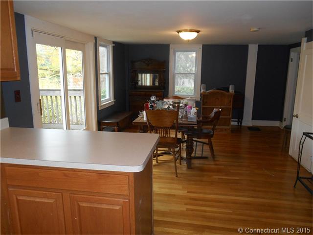 61 Reservoir Rd, New Hartford, CT 06057